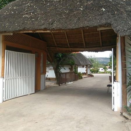 Hotel Aldeamento Turistico Da Taag Luanda Exterior foto